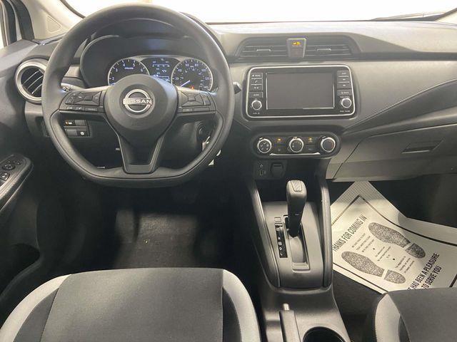 Nissan Versa  2025