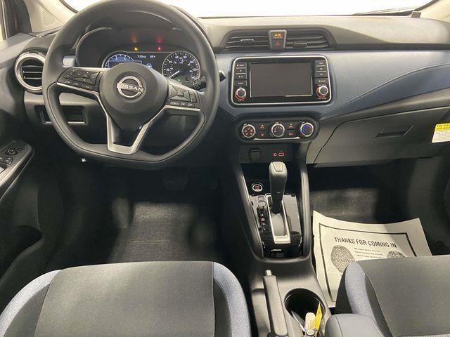 Nissan Versa  2025