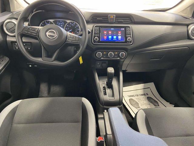 Nissan Versa  2025