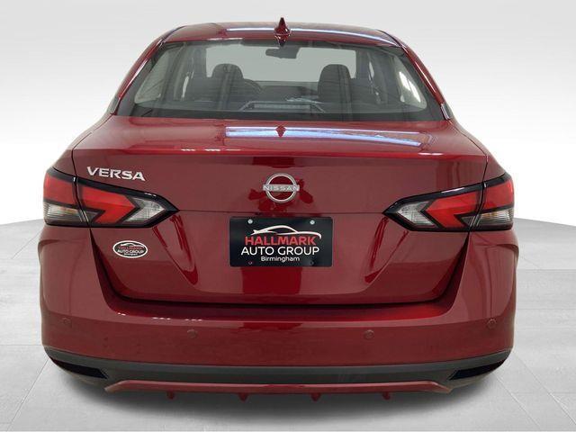 Nissan Versa  2025