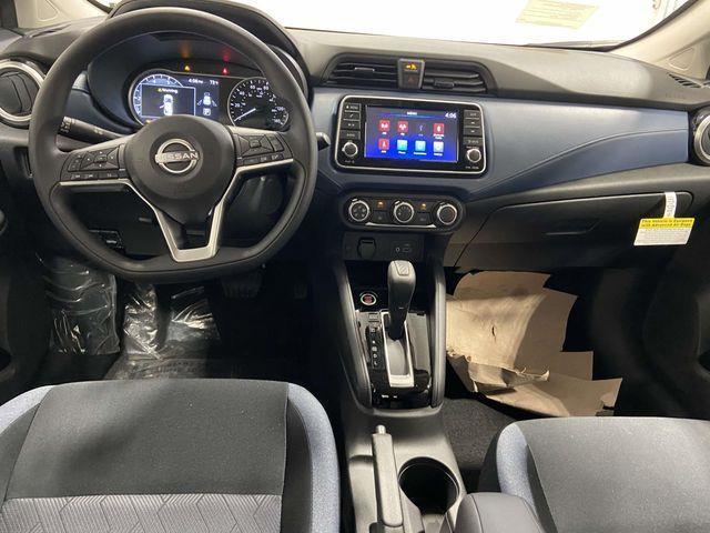 Nissan Versa  2025