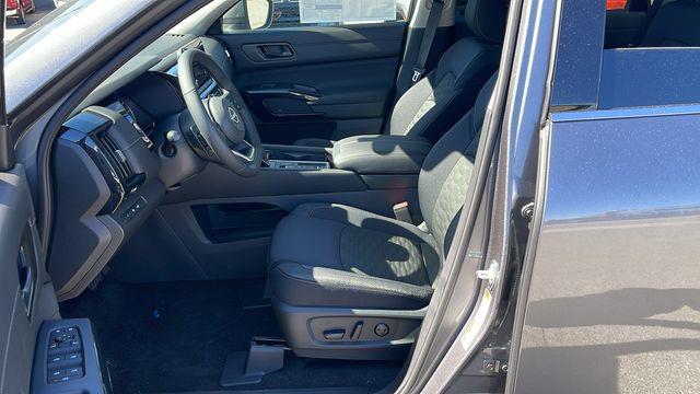 Nissan Pathfinder  2025