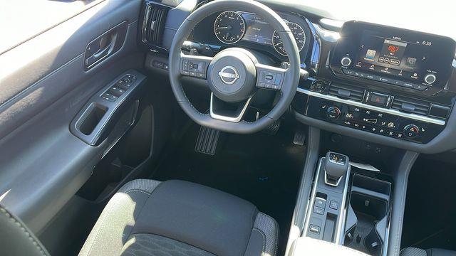 Nissan Pathfinder  2025