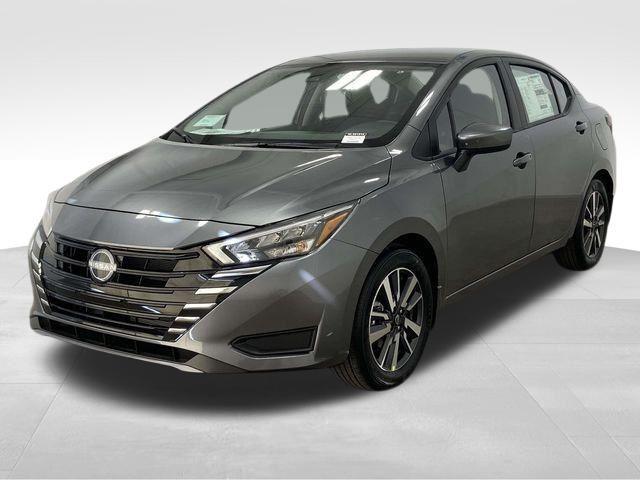 Nissan Versa  2025