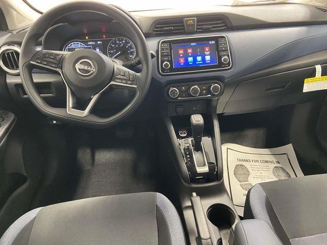 Nissan Versa  2025
