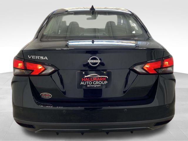 Nissan Versa  2025
