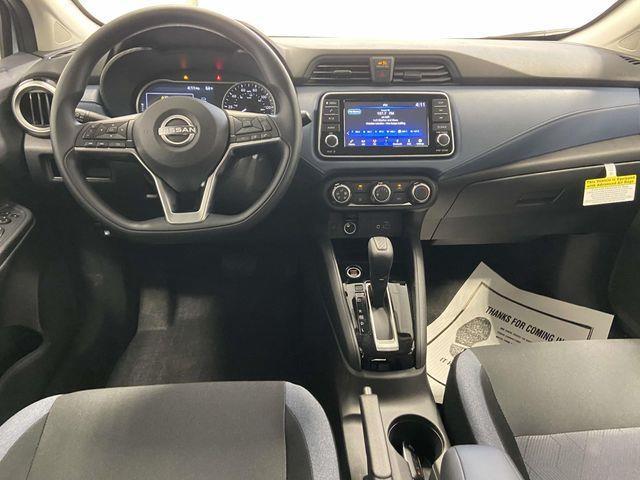 Nissan Versa  2025
