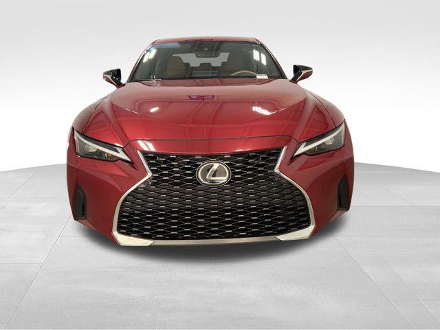 Lexus IS  2023