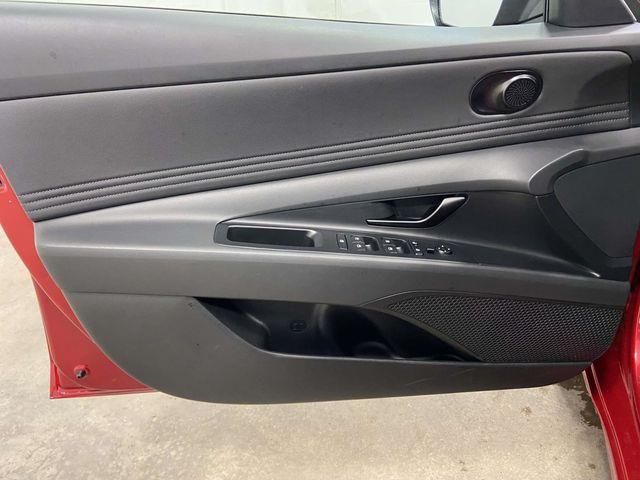 Hyundai Elantra  2025 Hyundai Elantra  2025