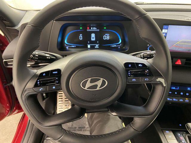 Hyundai Elantra  2025 Hyundai Elantra  2025