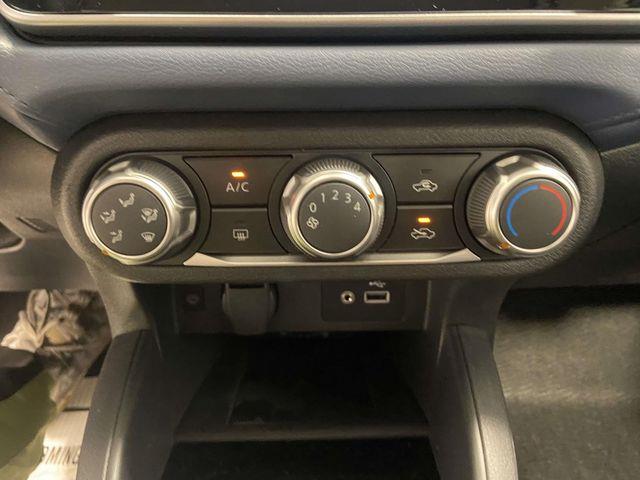 Nissan Versa  2025 Nissan Versa  2025