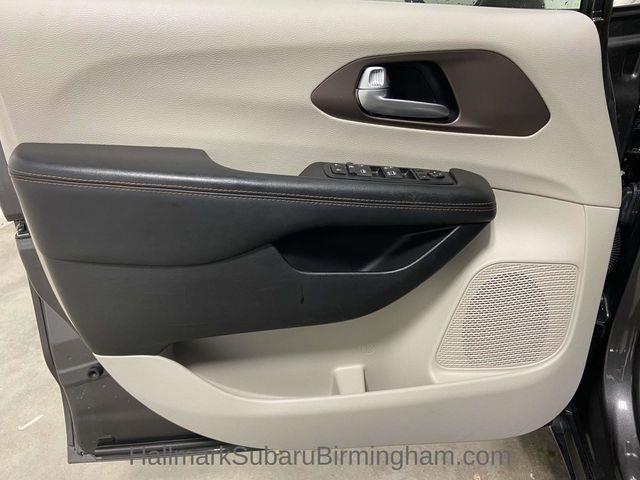 Chrysler Pacifica  2017 Chrysler Pacifica  2017