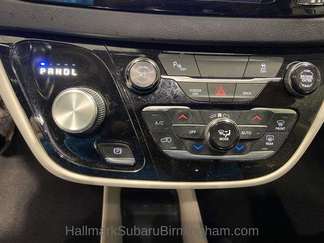 Chrysler Pacifica  2017 Chrysler Pacifica  2017