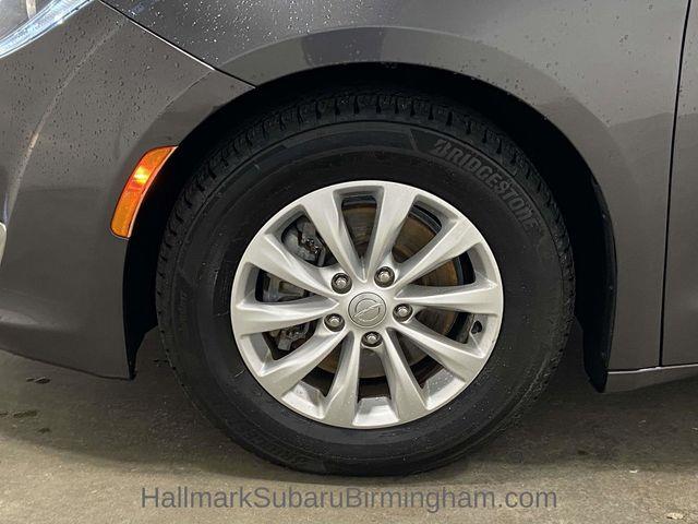 Chrysler Pacifica  2017