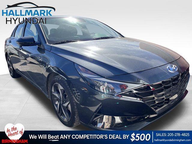 Hyundai Elantra  2021