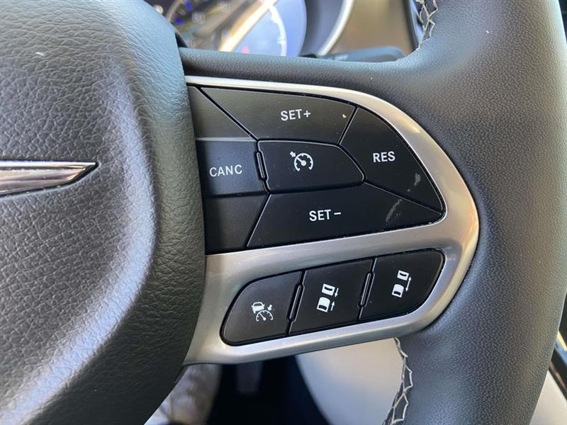 Chrysler Pacifica  2024