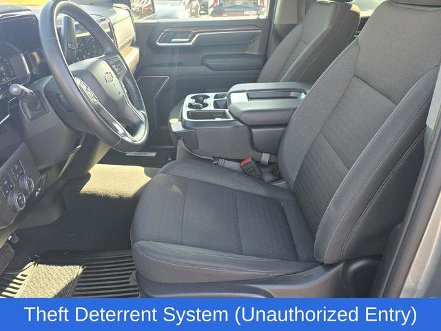 Chevrolet Silverado 1500  2025