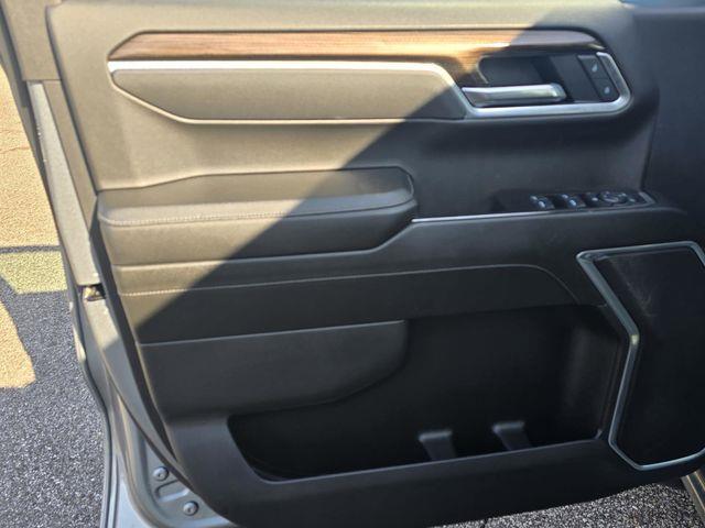 Chevrolet Silverado 1500  2025