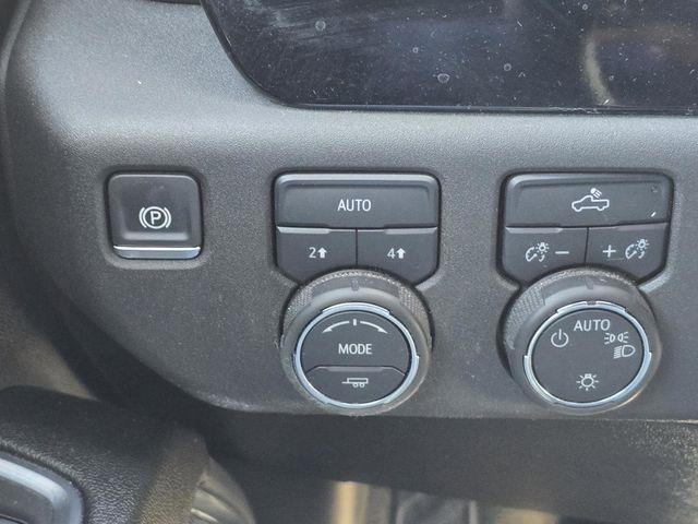 Chevrolet Silverado 1500  2025