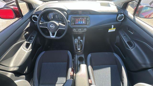 Nissan Versa  2025
