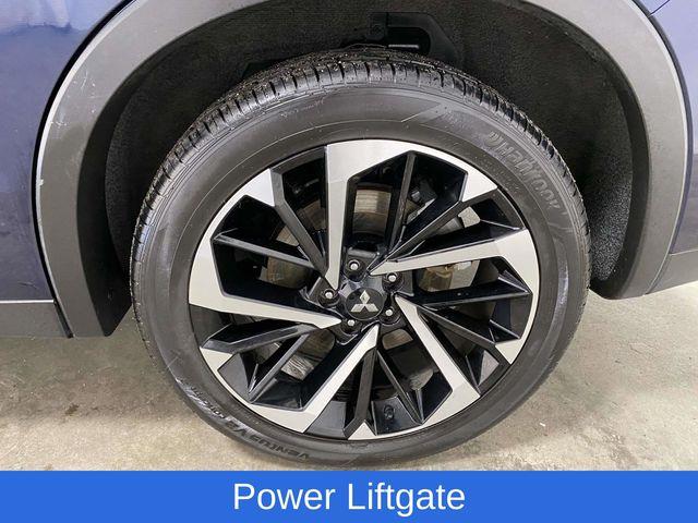 Mitsubishi Outlander  2024