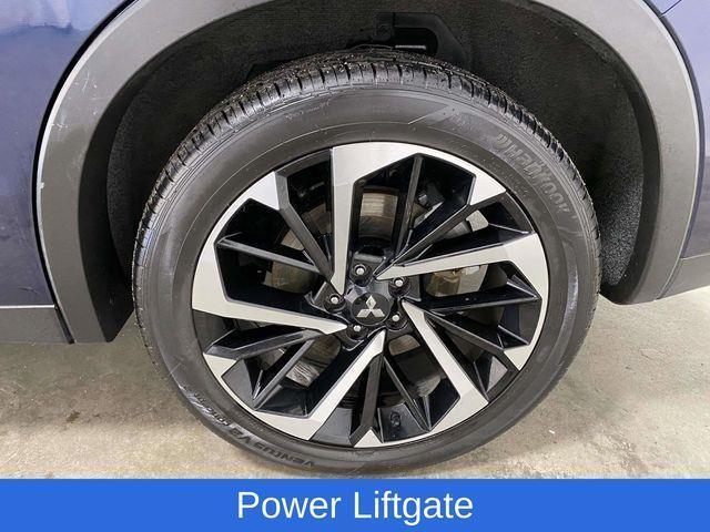 Mitsubishi Outlander  2024