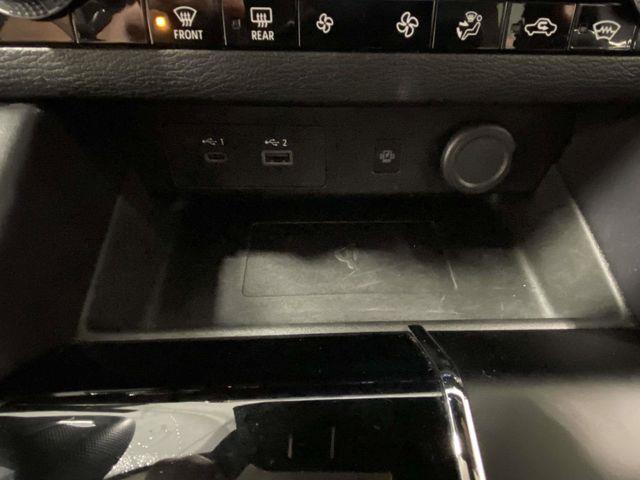 Mitsubishi Outlander  2024