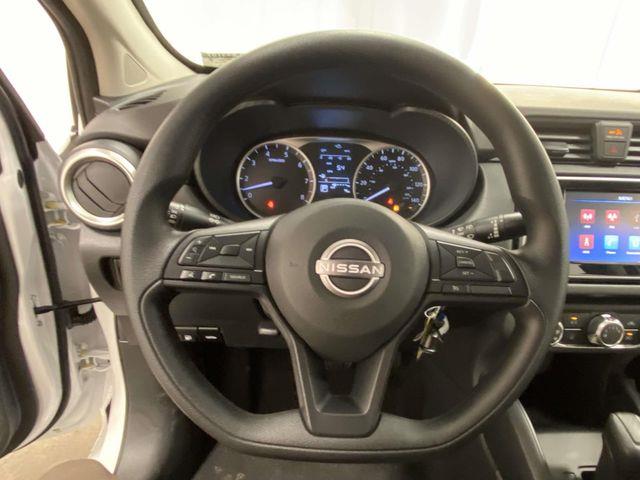 Nissan Versa  2025