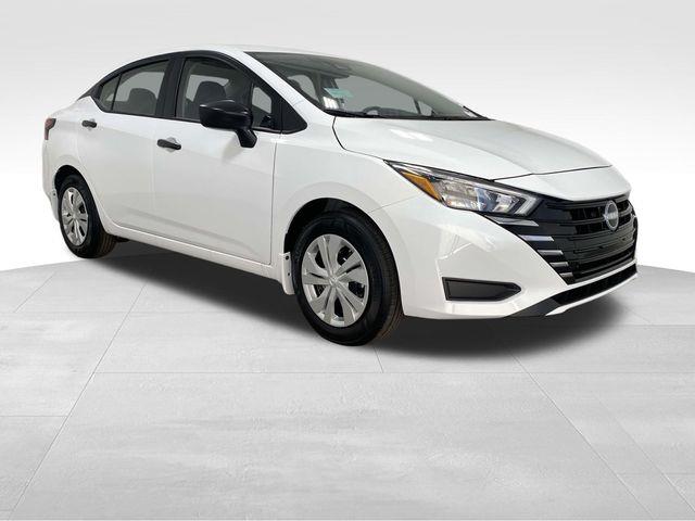 Nissan Versa  2025