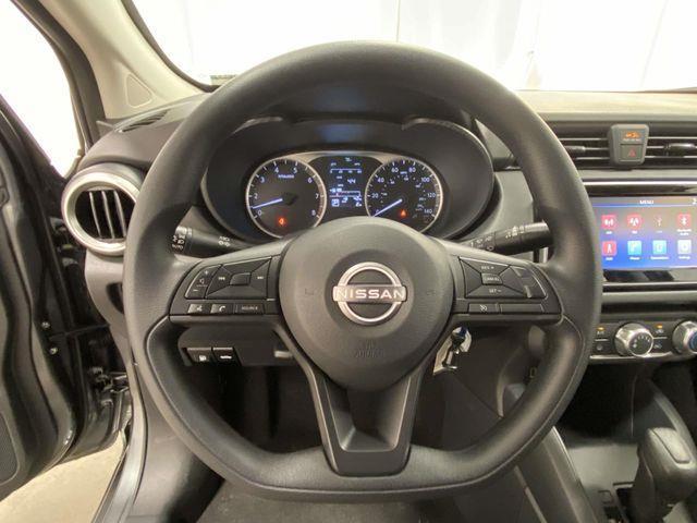 Nissan Versa  2025