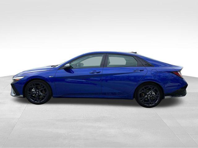 Hyundai Elantra  2025