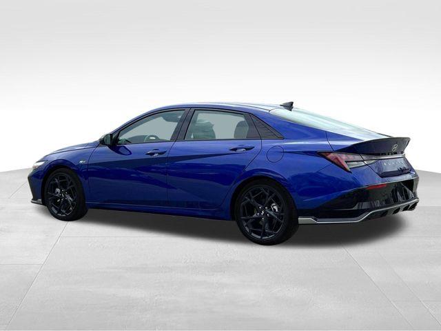 Hyundai Elantra  2025