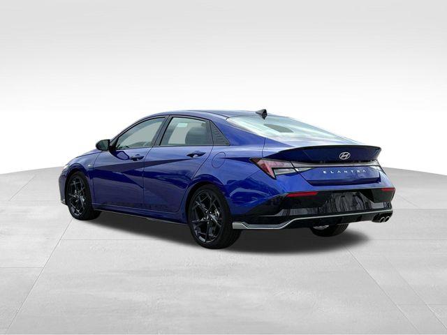 Hyundai Elantra  2025