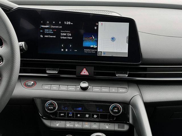 Hyundai Elantra  2025