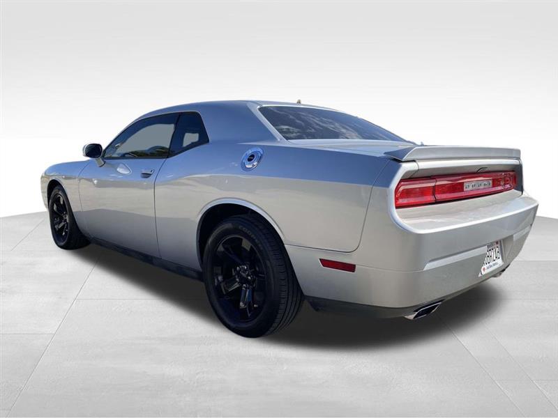 Dodge Challenger  2012