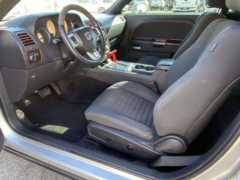 Dodge Challenger  2012