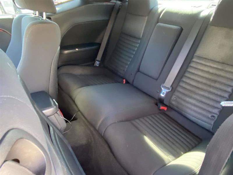 Dodge Challenger  2012