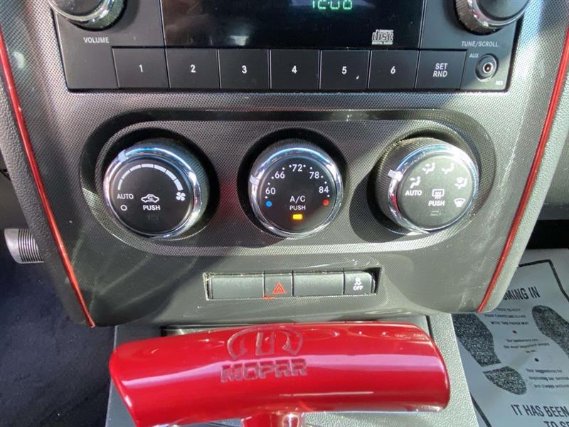 Dodge Challenger  2012