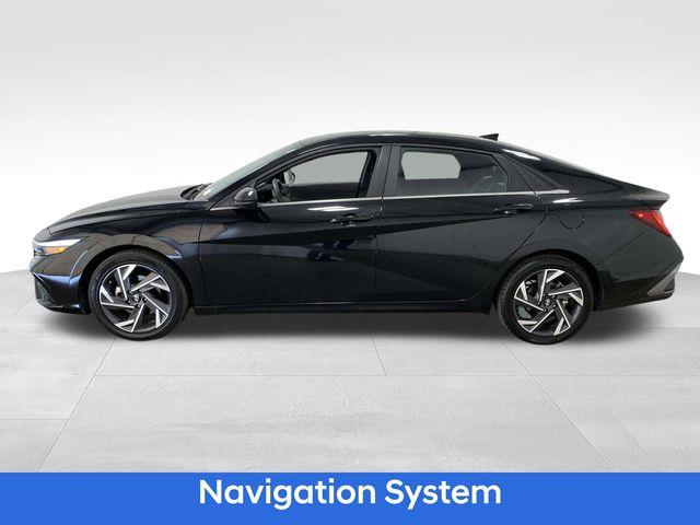 Hyundai Elantra  2024