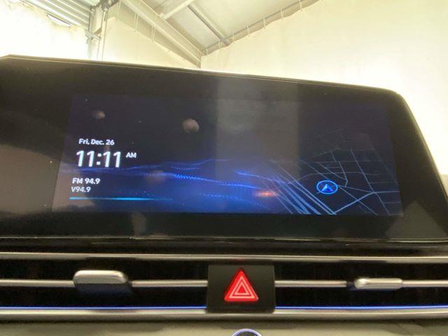 Hyundai Elantra  2024