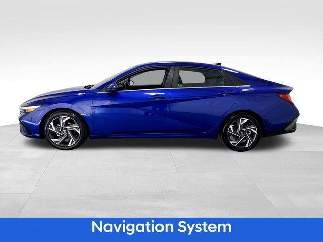 Hyundai Elantra  2024