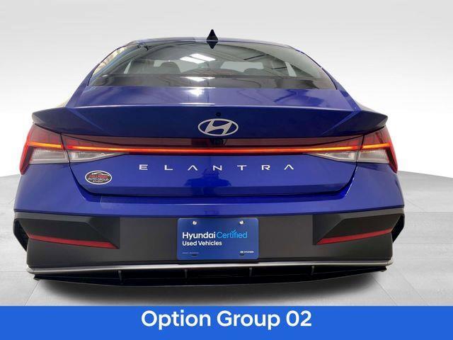 Hyundai Elantra  2024