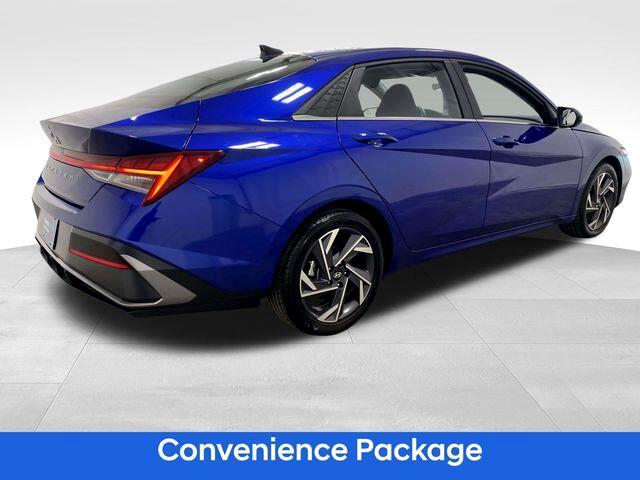 Hyundai Elantra  2024