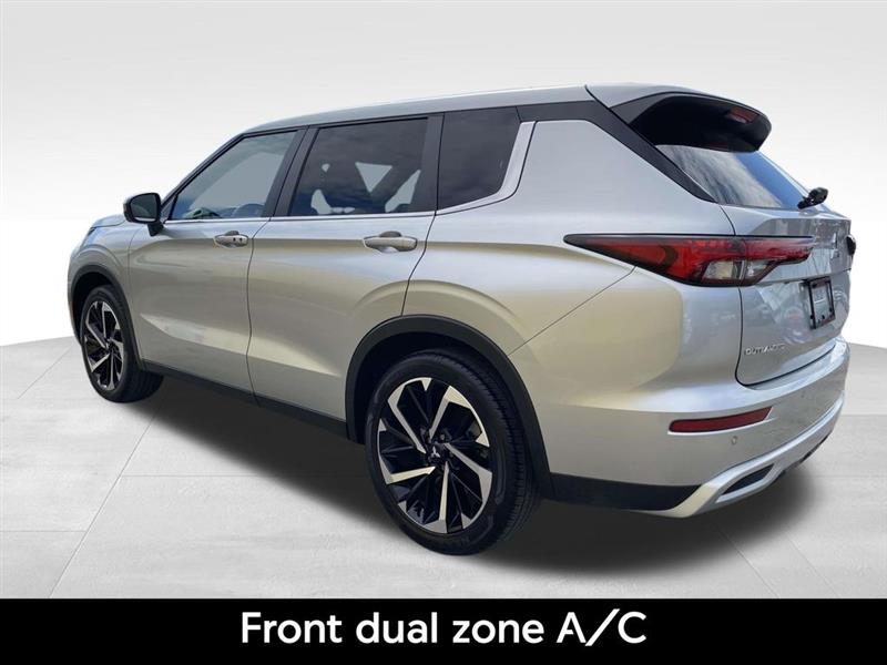 Mitsubishi Outlander  2023