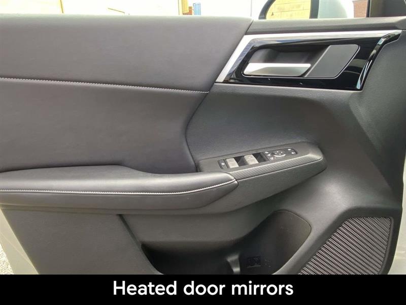 Mitsubishi Outlander  2023