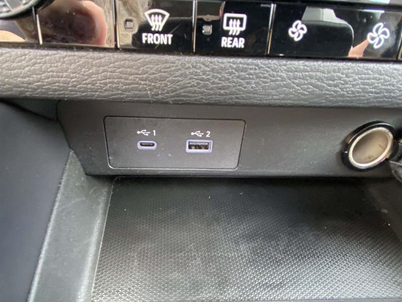 Mitsubishi Outlander  2023