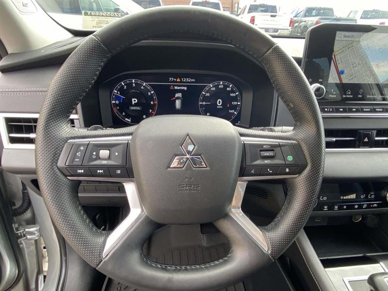 Mitsubishi Outlander  2023