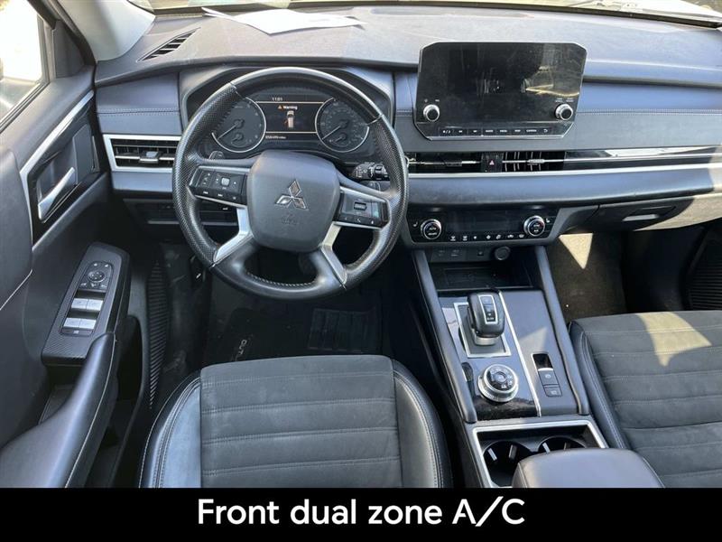 Mitsubishi Outlander  2024