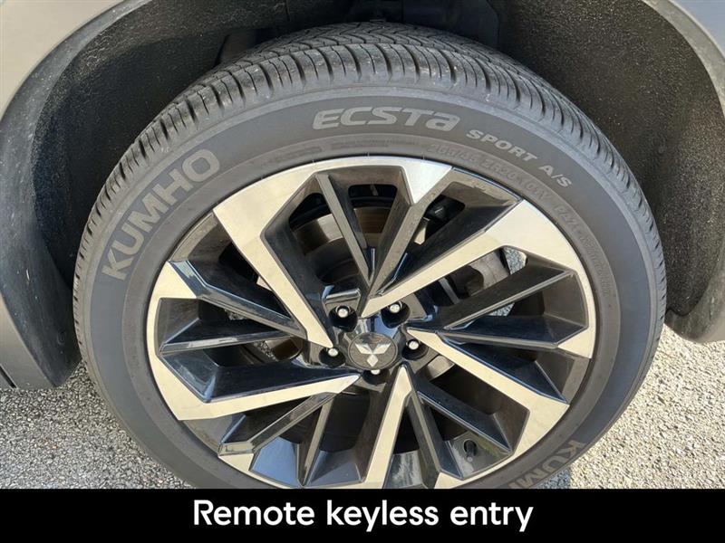 Mitsubishi Outlander  2024