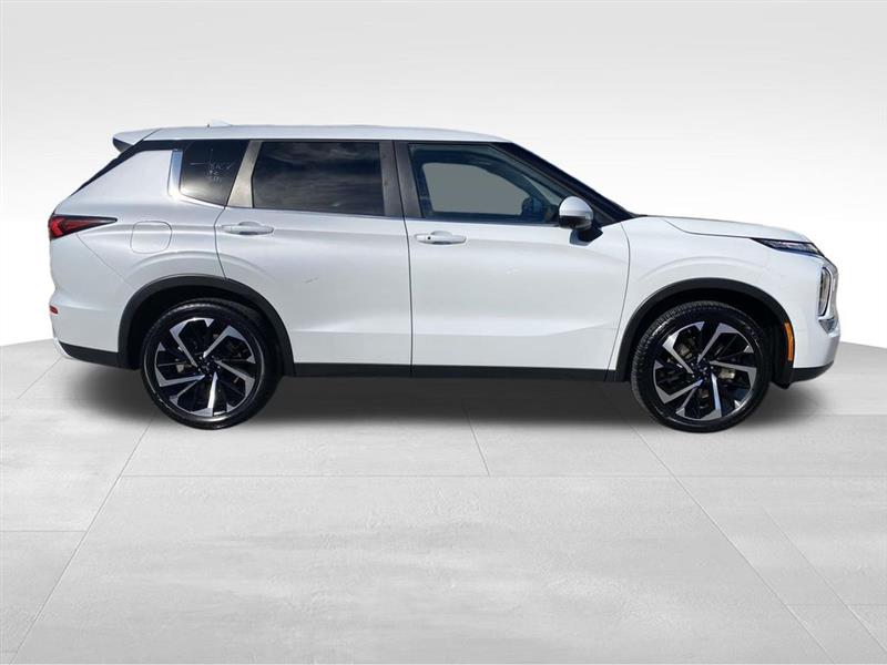 Mitsubishi Outlander  2024